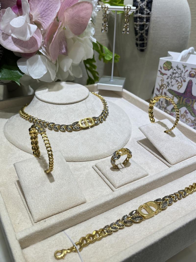 Dior Earrings YDE61802