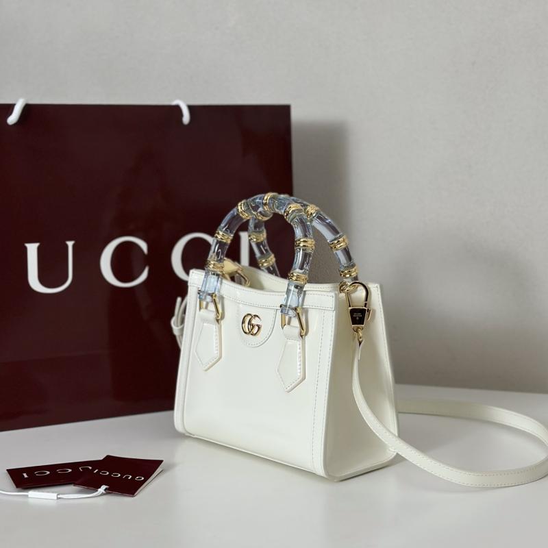 Gucci Diana small tote bag White 832936