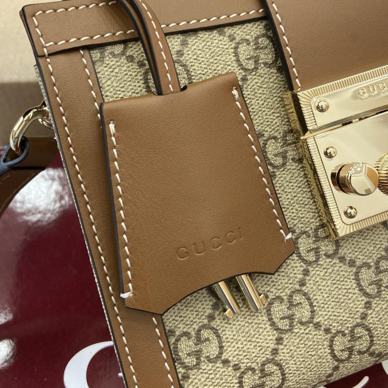 Gucci Padlock small top handle bag 841653