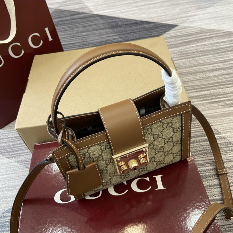 Gucci Padlock small top handle bag 841653