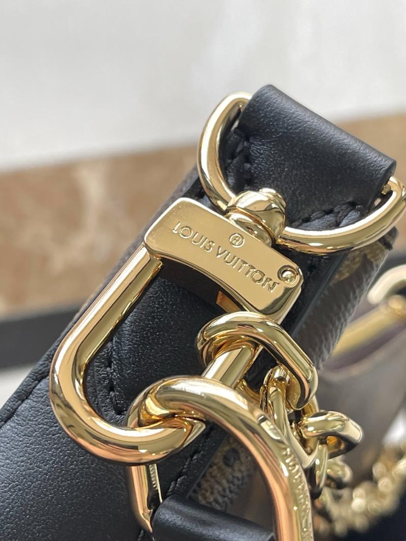 Louis Vuitton Cookie BB M15056