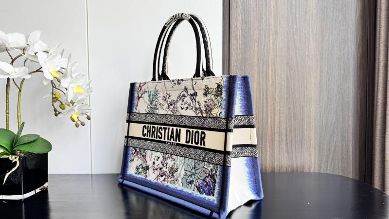 Medium Dior Book Tote Blue M1296
