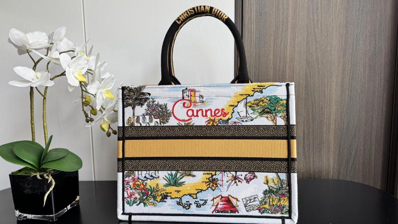 Medium Dior Book Tote Yellow M1296