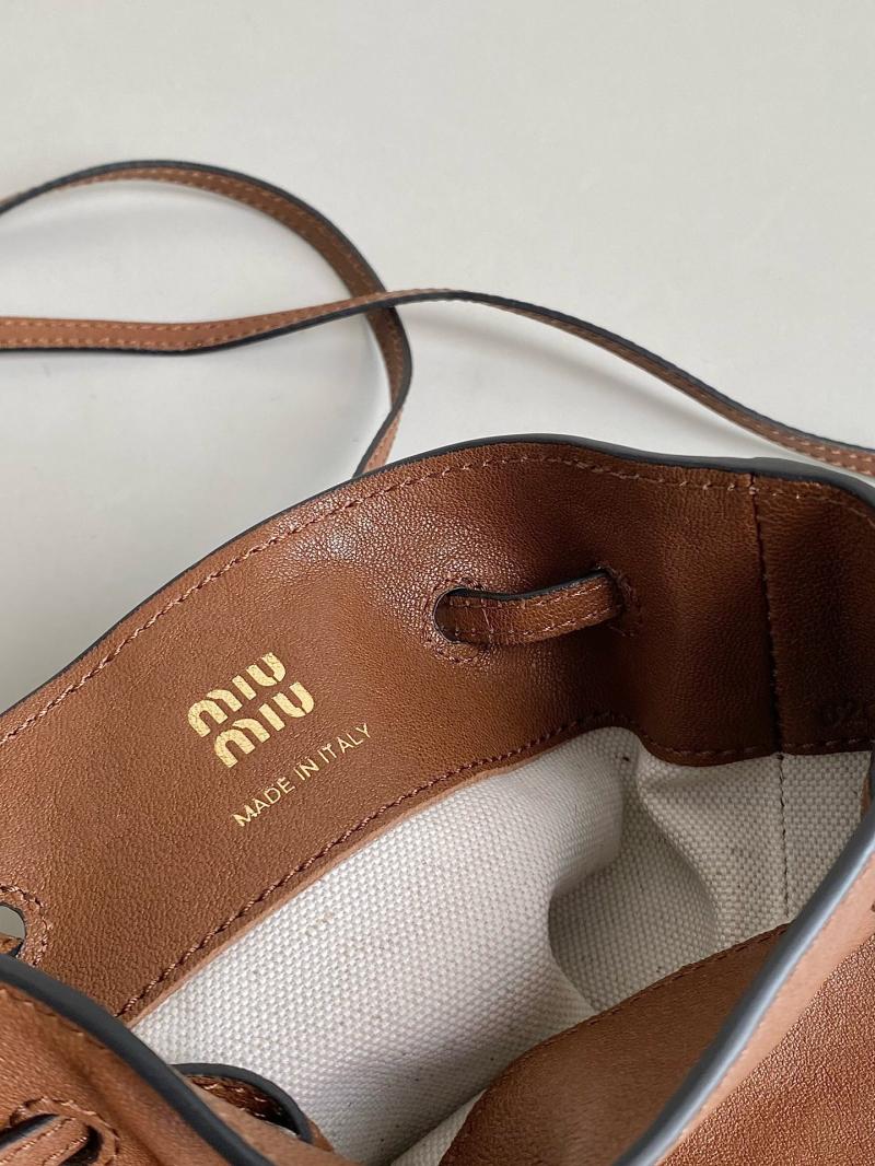 Miu Miu Nappa leather pouch Oak 5NF460