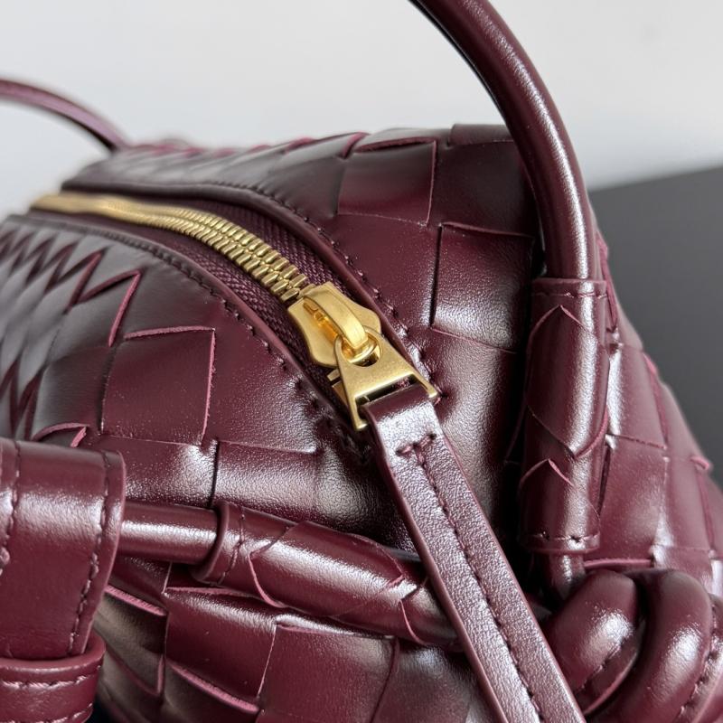 Bottega Veneta Small Avenue Loop Bag Barolo 796615