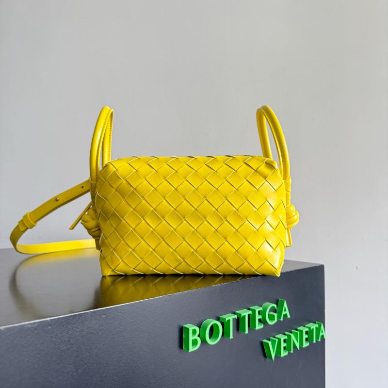 Bottega Veneta Small Avenue Loop Bag Sulfur 796615