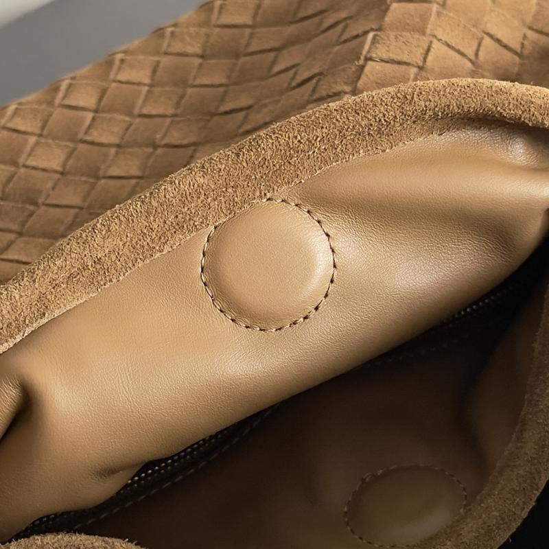 Bottega Veneta Small Hop Camel 763966