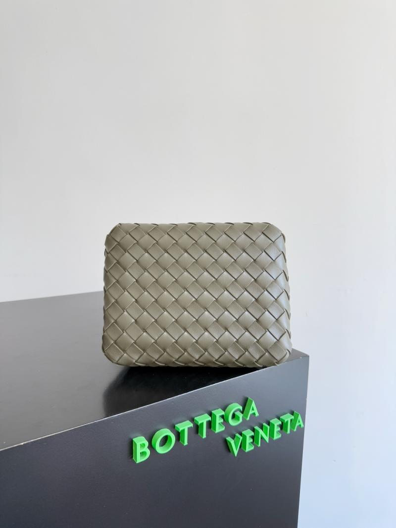 Bottega Veneta Small Parachute Cinnabar 796569