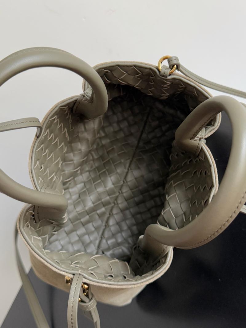 Bottega Veneta Small Pinacoteca Cypress 819004
