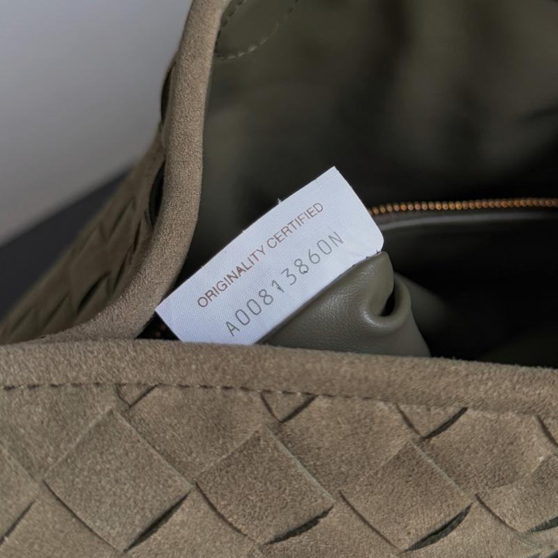 Bottega Veneta Suede Hop Cypress 796262