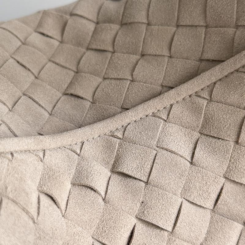 Bottega Veneta Suede Hop Ecru 796262