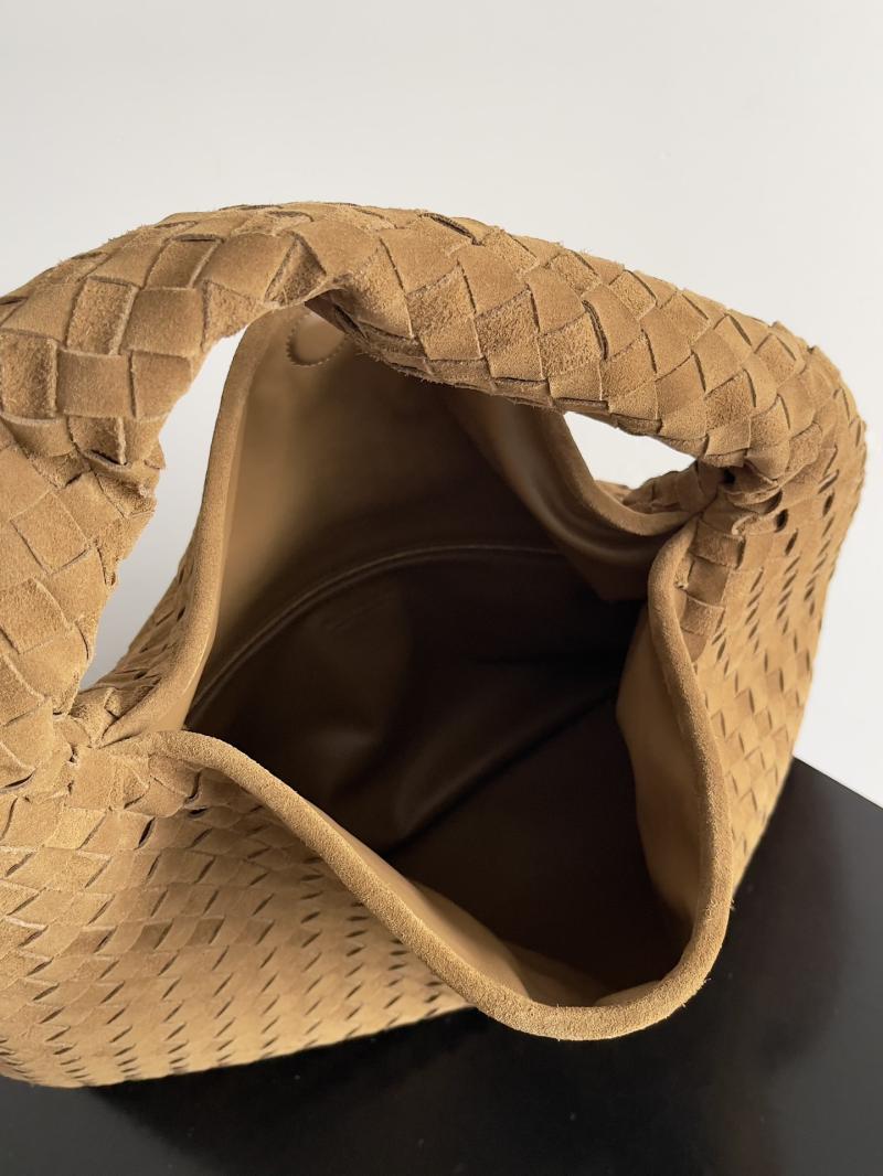 Bottega Veneta Suede Large Hop Camel 763970