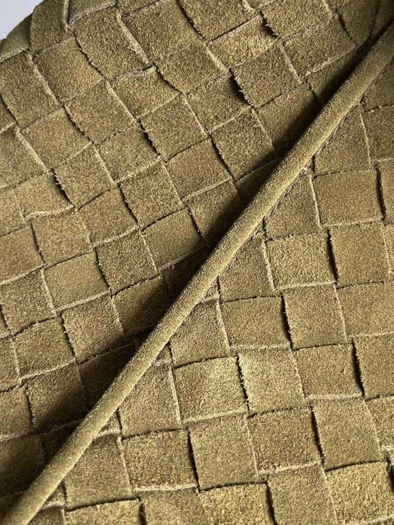 Bottega Veneta Suede Large Hop Olive oil 763970