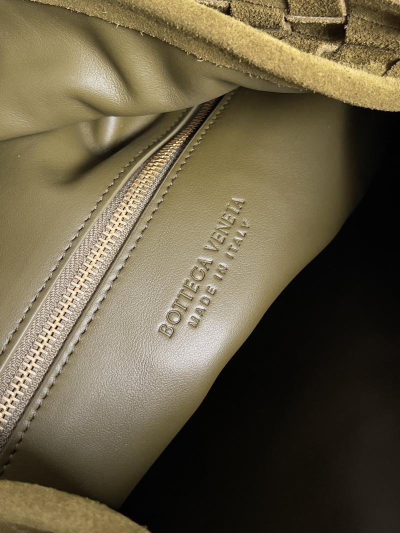 Bottega Veneta Suede Large Hop Olive oil 763970