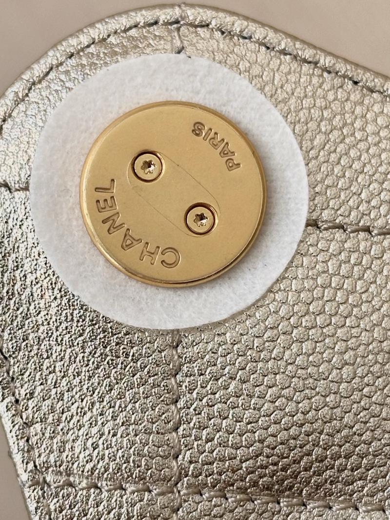 Chanel 25 Medium Handbag Champagne Gold AS5311