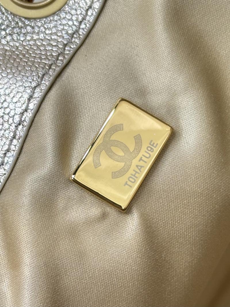 Chanel 25 Medium Handbag Champagne Gold AS5311