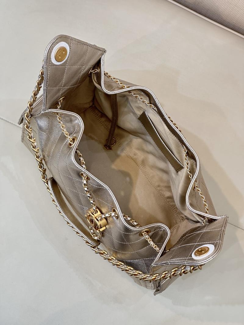 Chanel 25 Medium Handbag Champagne Gold AS5311