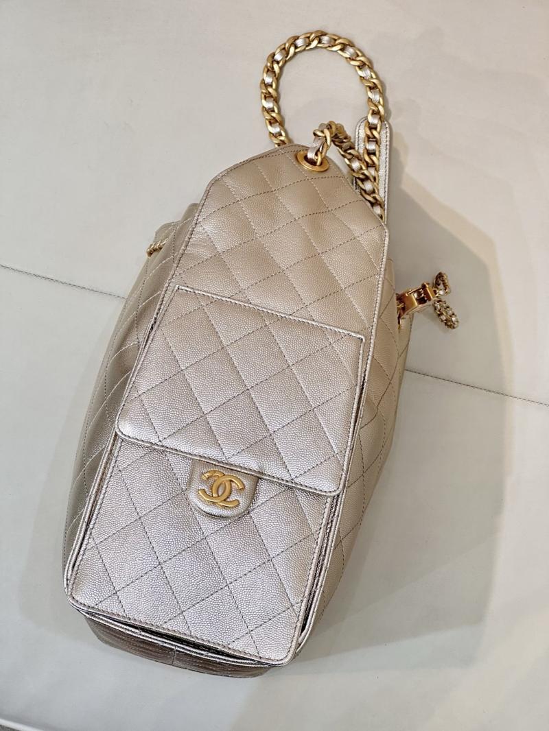 Chanel 25 Medium Handbag Champagne Gold AS5311