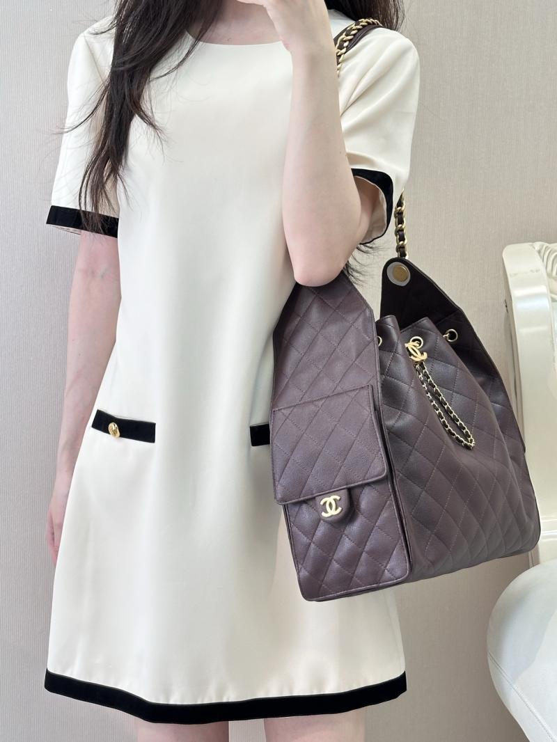Chanel 25 Medium Handbag Coffee AS5311