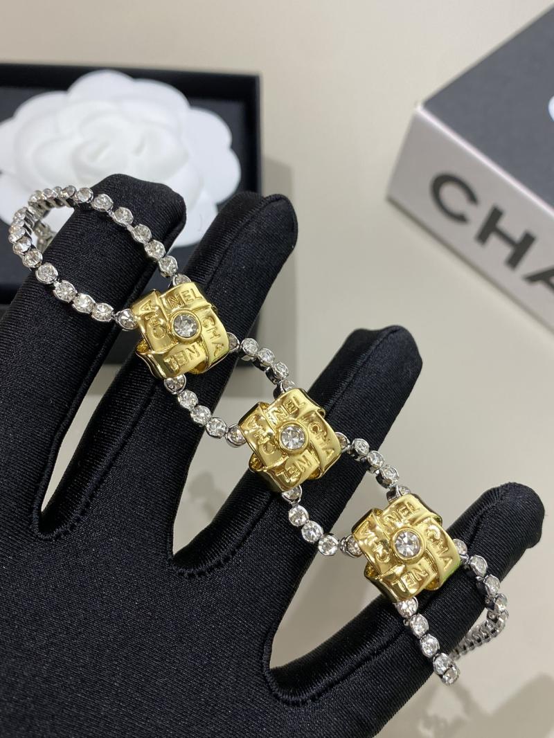 Chanel Bracelet YCB72002
