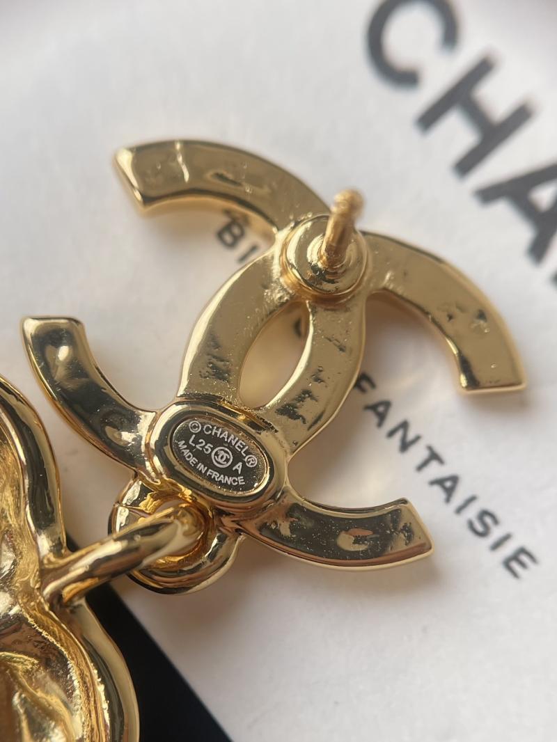Chanel Brooch SCB72401