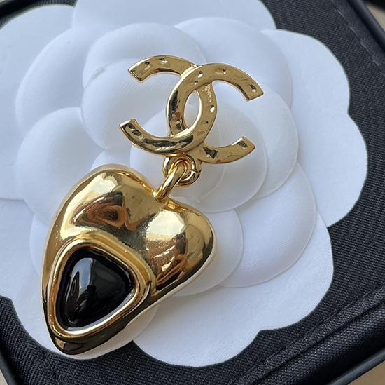 Chanel Brooch SCB72401