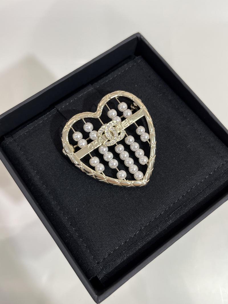 Chanel Brooch SCB72402