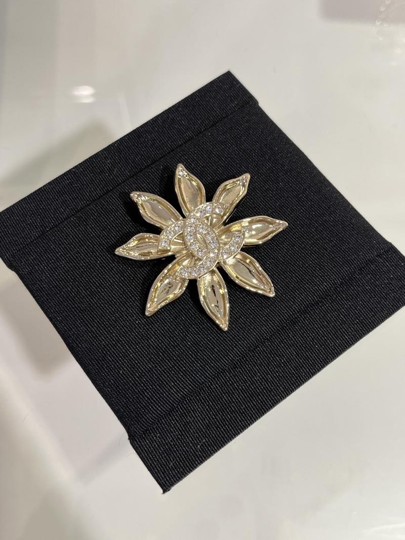 Chanel Brooch YCB72009