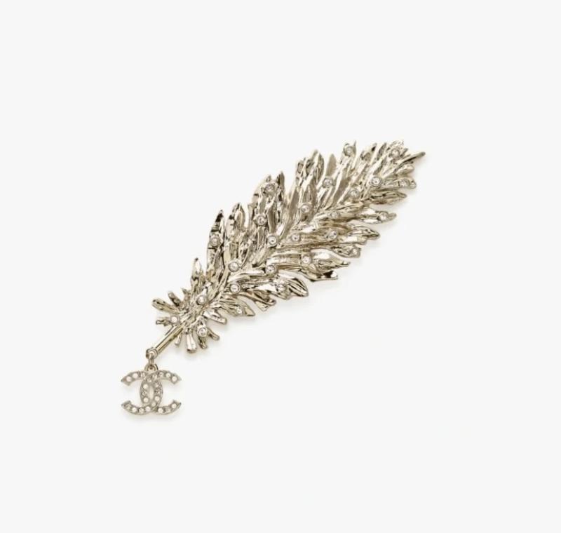Chanel Brooch YCB72010