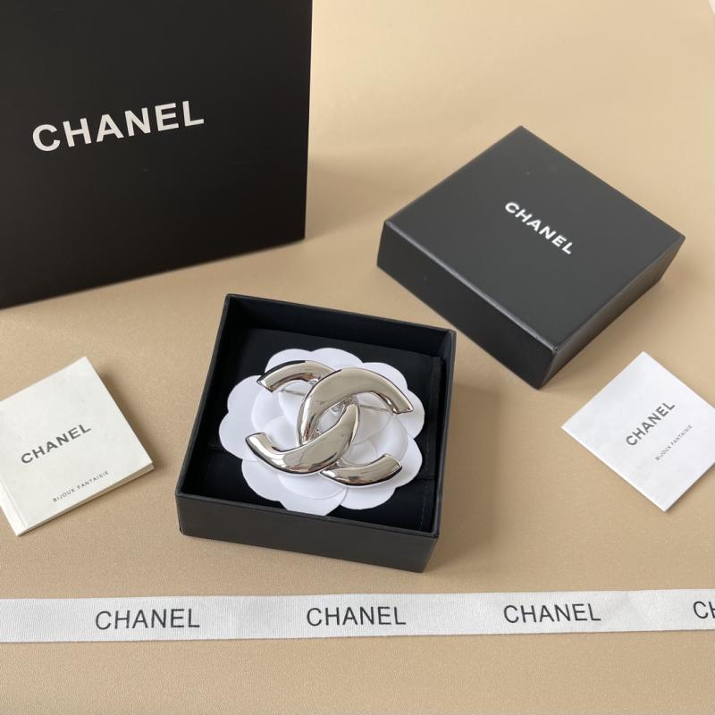Chanel Brooch YCB72015