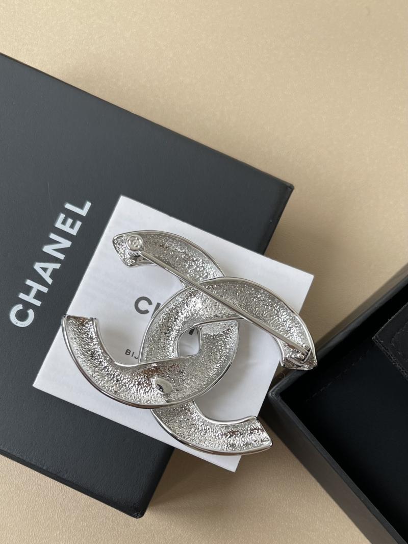 Chanel Brooch YCB72015