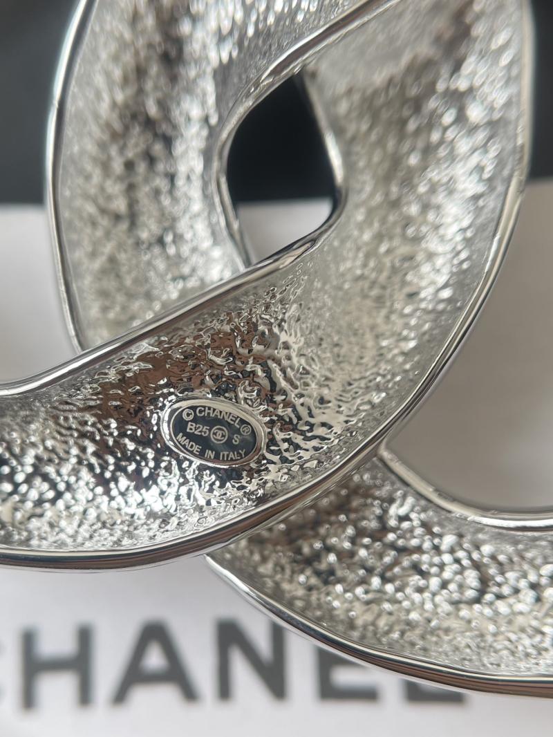 Chanel Brooch YCB72015