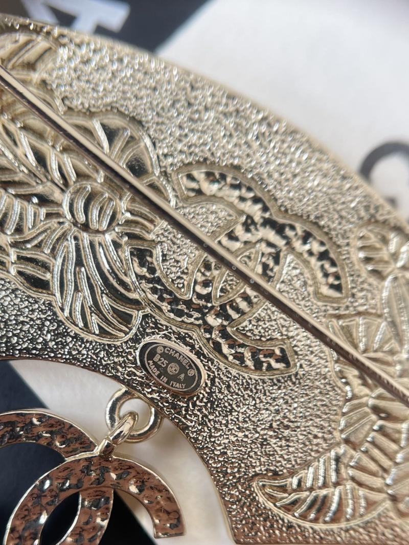 Chanel Brooch YCB72403