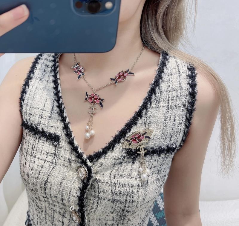 Chanel Brooch YCB72403
