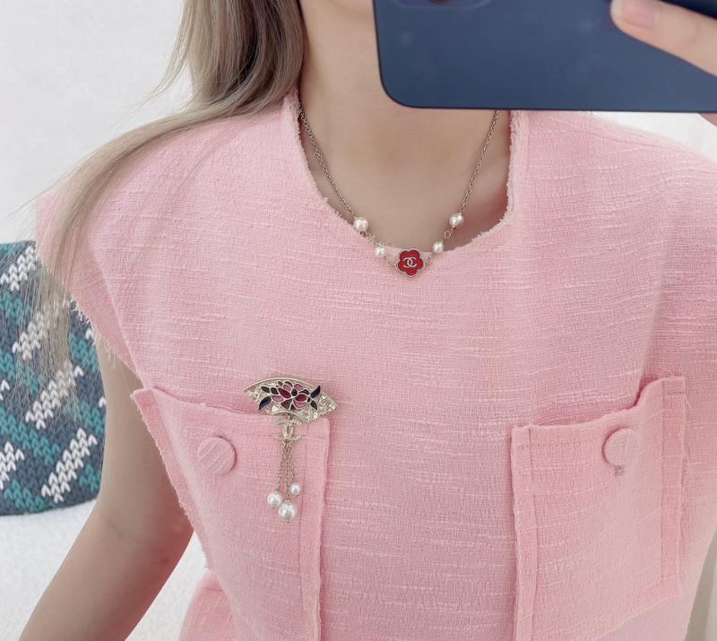 Chanel Brooch YCB72403