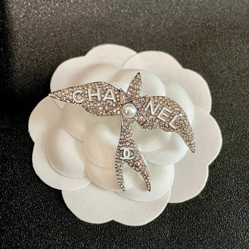 Chanel Brooch YCB72404