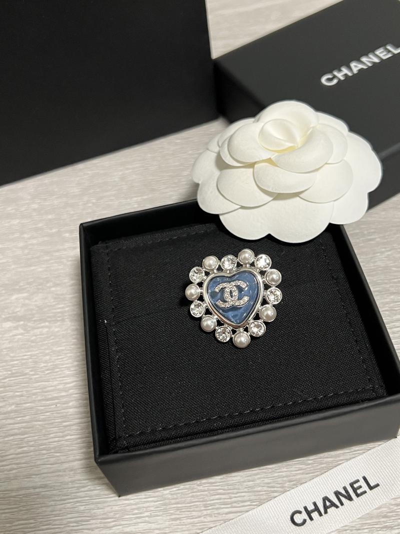 Chanel Brooch YCB72407