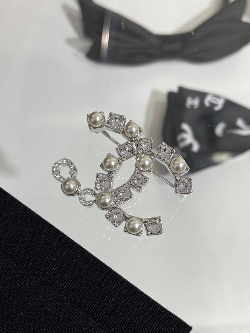 Chanel Brooch YCB72408