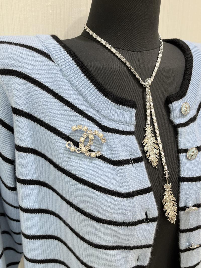 Chanel Brooch YCB72408