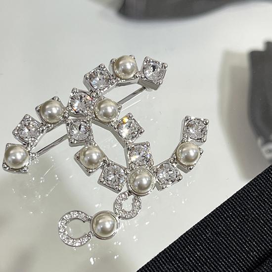 Chanel Brooch YCB72408