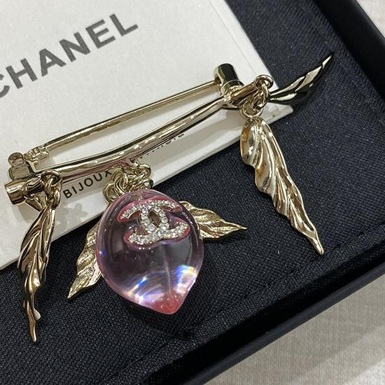 Chanel Brooch YCB81101