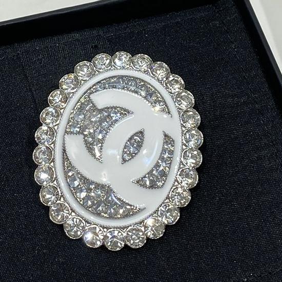 Chanel Brooch YCB81106