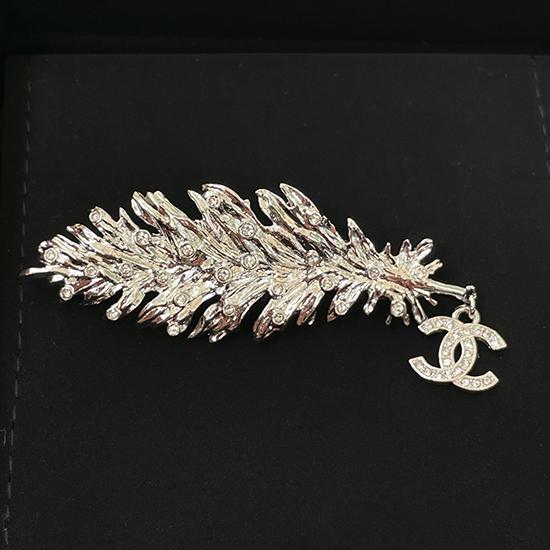 Chanel Brooch YCB81111