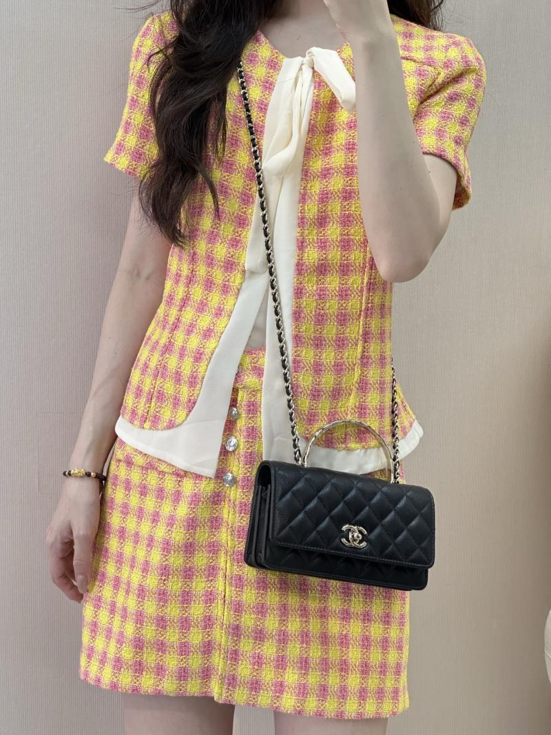 Chanel Mini Flap Bag with Top Handle Black AP4621