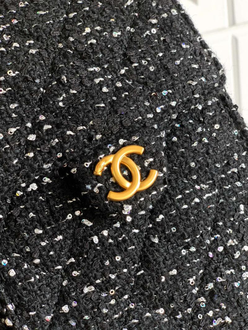 Chanel Tweed 25 Medium Handbag Black AS5311