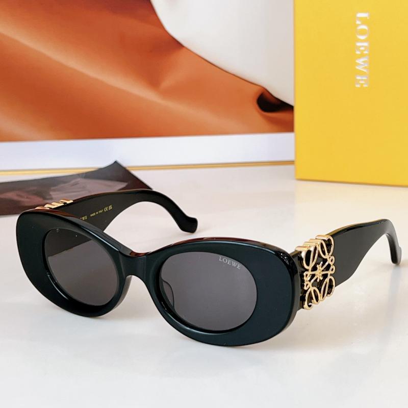Loewe Sunglasses LW40175U