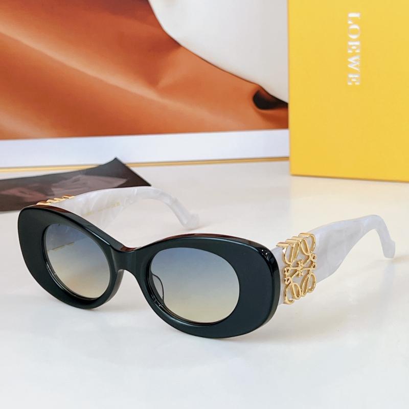Loewe Sunglasses LW40175U