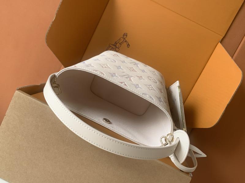 Louis Vuitton All In BB M25673