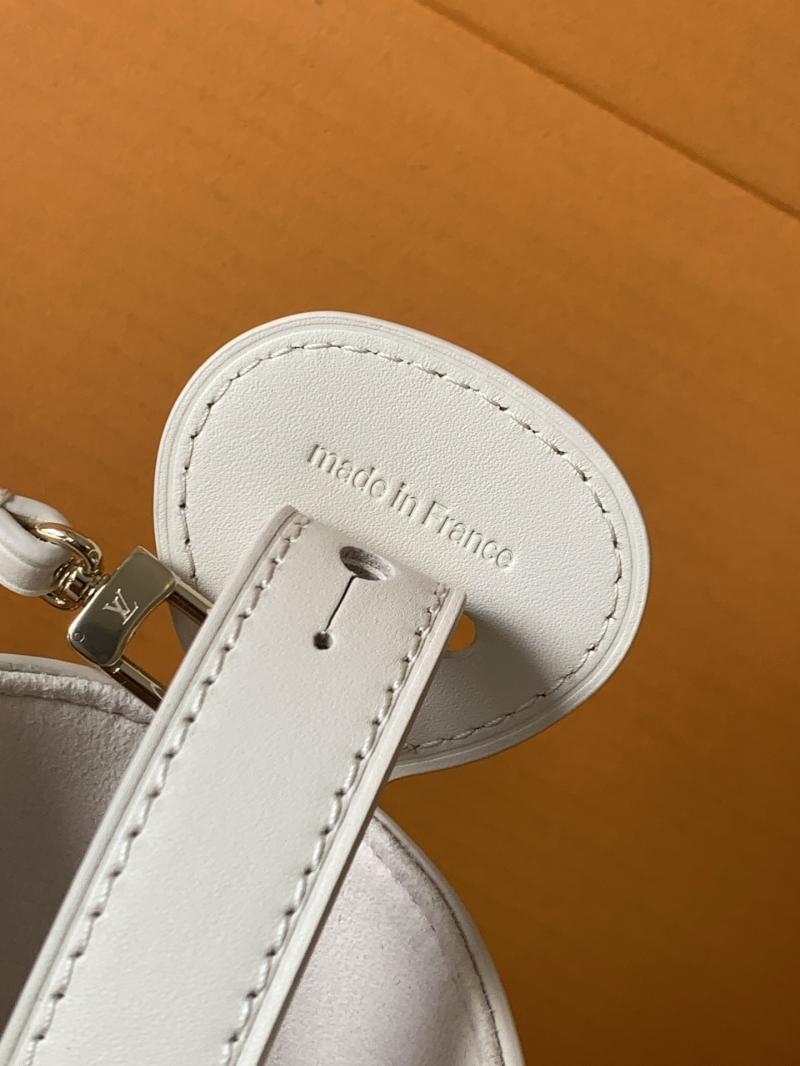 Louis Vuitton All In BB M25673