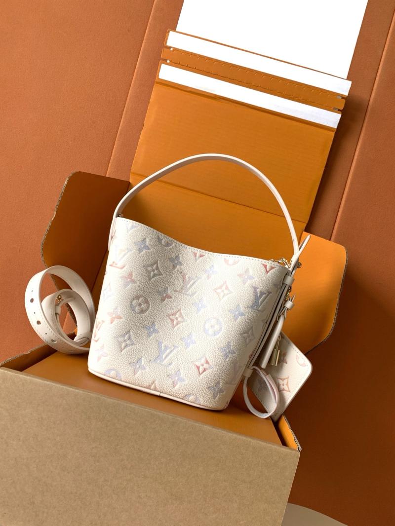 Louis Vuitton All In BB M25673